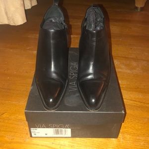 Via Spiga black leather heeled bootie - Vintage
